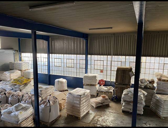 800M² WAREHOUSE FOR SALE IN DRIEHOEK